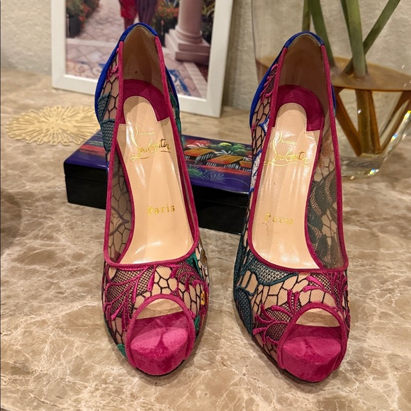 Christian Louboutin Vibrant Lace Peep-Toe Heels - Picture 3 of 5